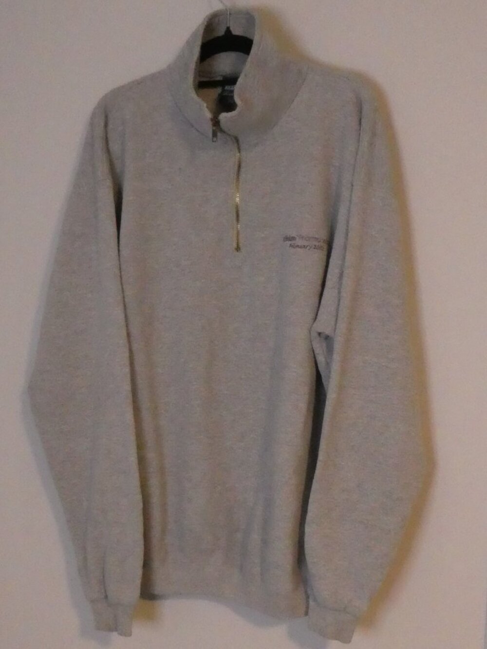 Y2K COZY CREEK CASUALS "Affinium Pharmaceuticals February 2002 Sweatshirt - med